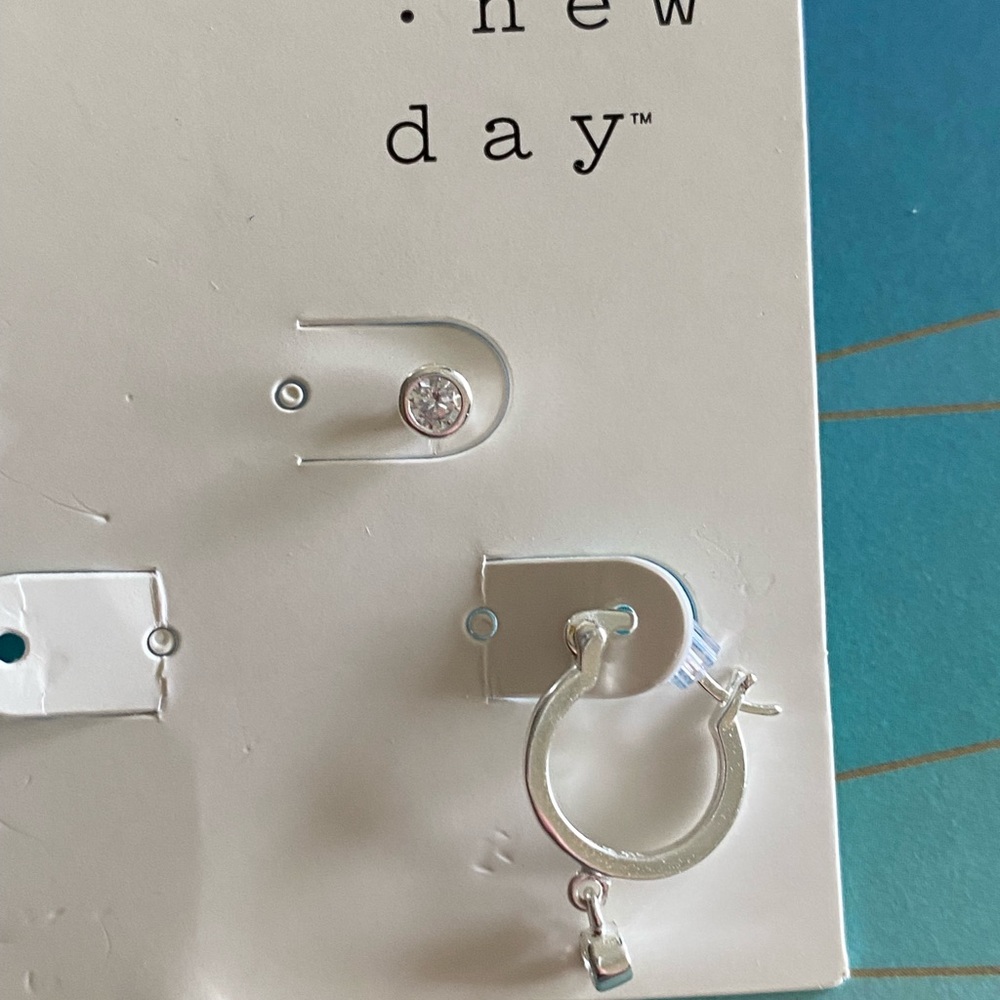 Two pairs of cute earrings never worn